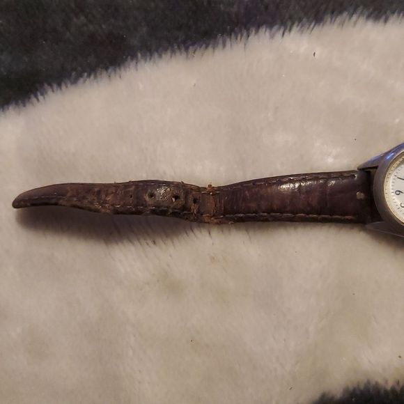 Dakota Indiglo Date Window Silver/Gold Case Needs New Band - Picture 3 of 6